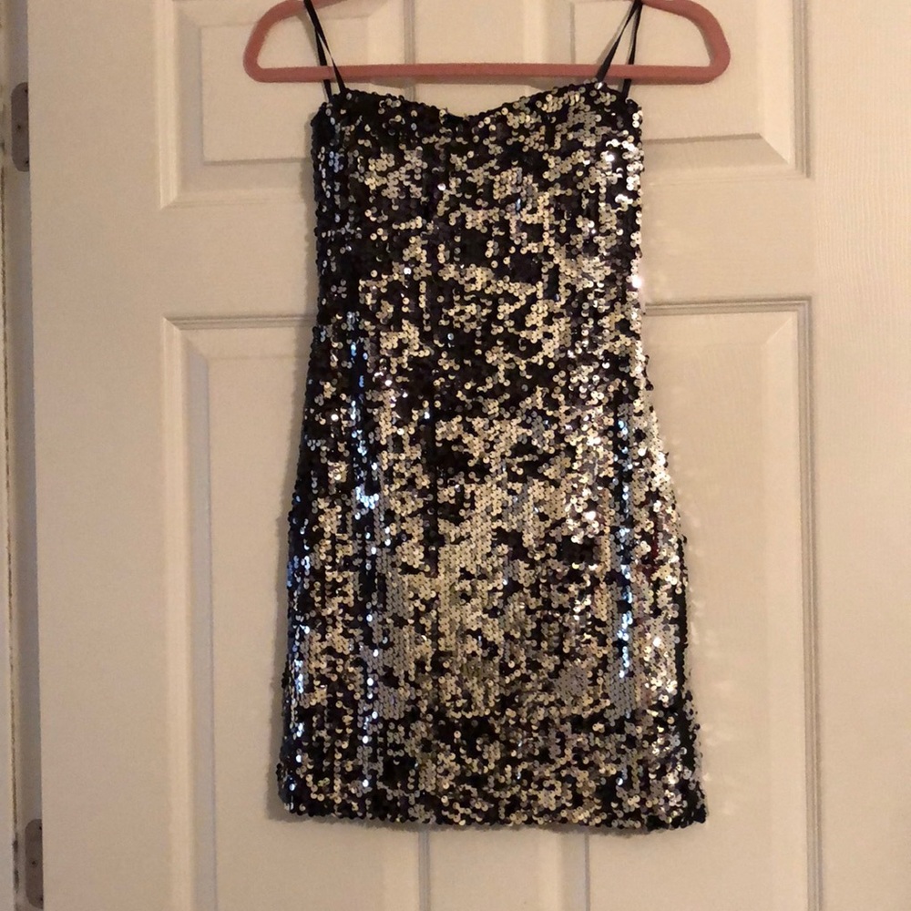 Women’s Black & Sliver Sequins Strapless Dress